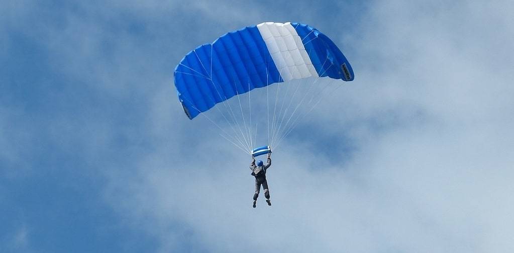Expérience unique de saut en parachute à Chartres